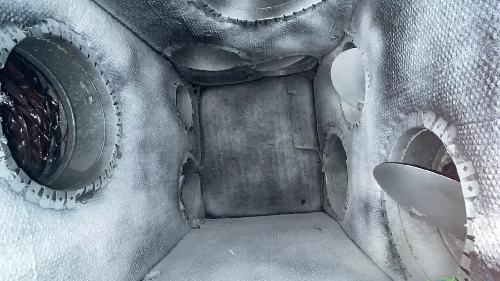 7 Signs Your Air Ducts Need Cleaning (Austin Homeowners)